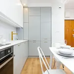 One Bedroom In Center By Renters Prestige Apartmán