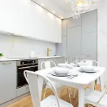 Apartmán One Bedroom In Center By Renters Prestige