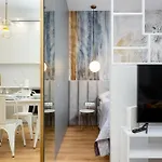 Apartmán One Bedroom In Center By Renters Prestige *