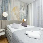 One Bedroom In Center By Renters Prestige * Varšava