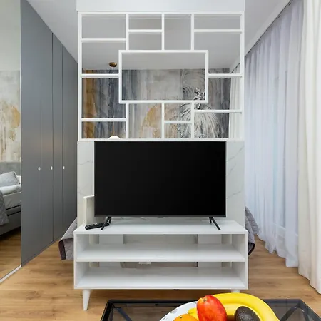 Apartment One Bedroom In Center By Renters Prestige Warschau