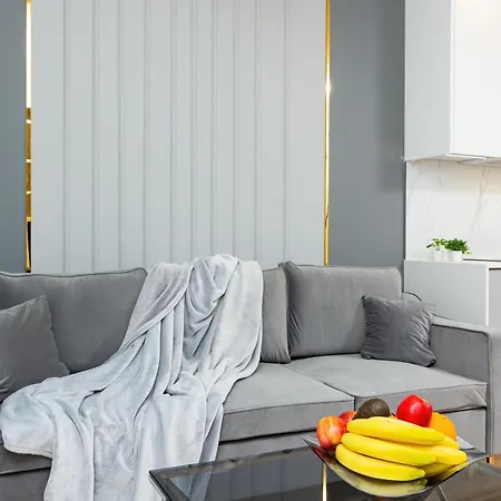 One Bedroom In Center By Renters Prestige *